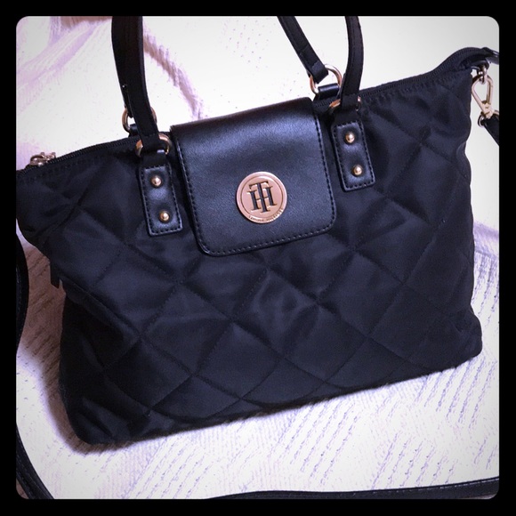 Tommy Hilfiger quilted crossbody bag - Picture 1 of 8
